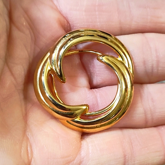 VINTAGE LOT OF FIVE GOLD-TONE 1 - 2" SCARF CLIPS - Picture 6 of 14